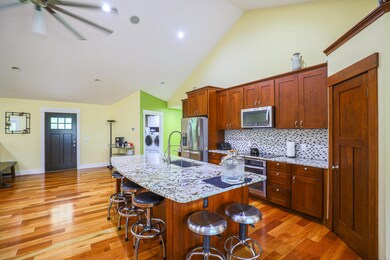 9434 84th-20