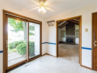 2100 Meadow Brook Dr unit 103, West Des Moines, IA 50265 - photo 5