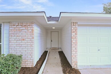 10614 Mackenzie Dr, Houston, TX 77086 - photo 4