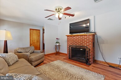 6740 Marvin Ave, Sykesville, MD 21784 - photo 7