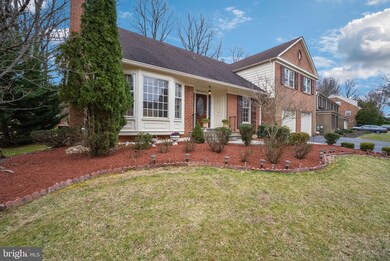 8904 Copenhaver Dr, Potomac, MD 20854 - photo 3