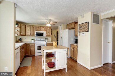 4305 Candlestick Ct, Dumfries, VA 22025 - photo 6