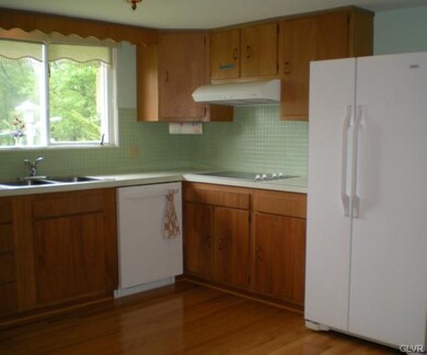 4717 Chestnut Hill Rd, Center Valley, PA 18034 - photo 4