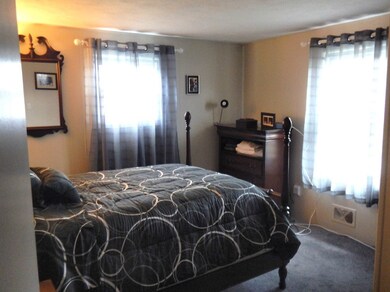 9 Wellspring Dr, Cranston, RI 02920 - photo 5