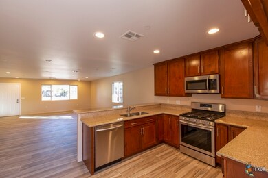 819 W Euclid Ave, El Centro, CA 92243 - photo 7