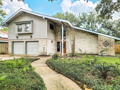 5915 Donwhite Ln, Houston, TX 77088 - photo 2