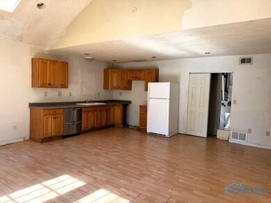 1105 1st St, Findlay, OH 45840 - photo 4