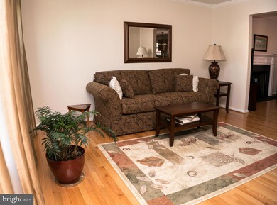 4312 Poplar Forest Ct, Chantilly, VA 20151 - photo 5