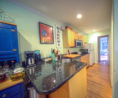 6-2207 Flagler Ave-06