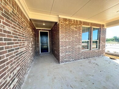 708 Juneau St, Gainesville, TX 76240 - photo 3