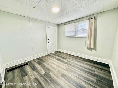 1005 Washburn St unit fl 1, Scranton, PA 18504 - photo 3