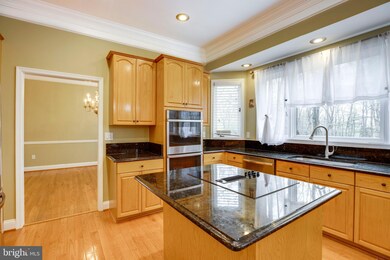 5905 Pocol Dr, Clifton, VA 20124 - photo 3