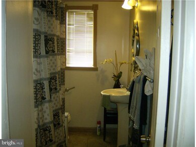 221 S 35th St, Camden, NJ 08105 - photo 6