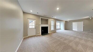 104 Jamestown Oaks Dr, Jamestown, NC 27282 - photo 4