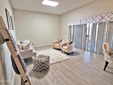 10880 W Thunderbird Blvd, Sun City, AZ 85351 - photo 4