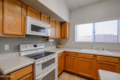 1008 E Brentrup Dr, Tempe, AZ 85283 - photo 5