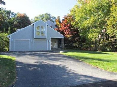 42 Whisper Dr, Worcester, MA 01609 - photo 2