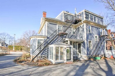 921 Middle St unit C, Portsmouth, NH 03801 - photo 2