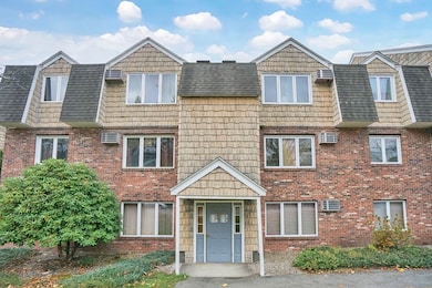 3146 Main St unit 3146, Palmer, MA 01069 - photo 2