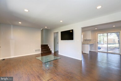 611 Deerhead Ct, Silver Spring, MD 20904 - photo 3