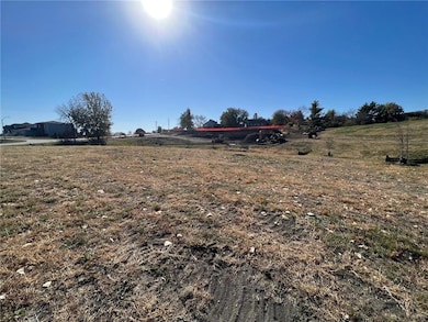 8066 NW 100th St, Johnston, IA 50131 - photo 2