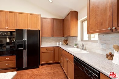 535 E Walnut Ave unit B, El Segundo, CA 90245 - photo 4