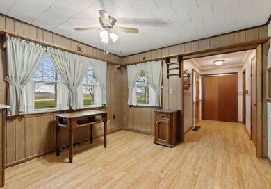 2459 N Court St, Circleville, OH 43113 - photo 7