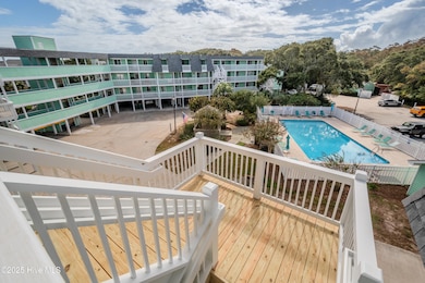 40-print-2204 Surfrider Circle Unit C-40