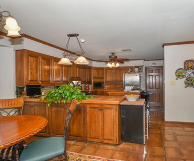 8_Kitchen