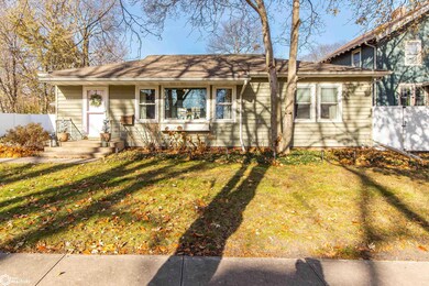 805 Cedar St, Webster City, IA 50595 - photo 2