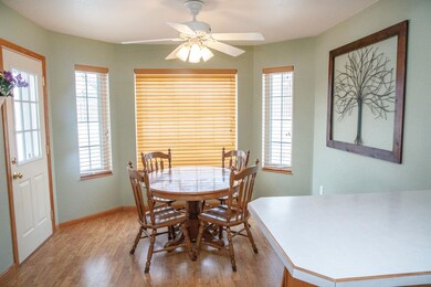 1104 Bobbi Ln, Waterloo, IA 50701 - photo 6