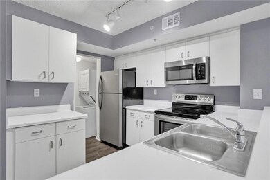 Kitchen/Laundry Area