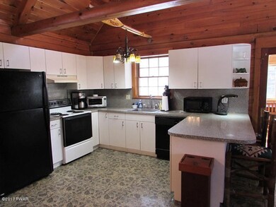 307 Surrey Dr, Hawley, PA 18428 - photo 4