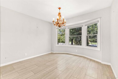 23338 38th Dr, Little Neck, NY 11363 - photo 5