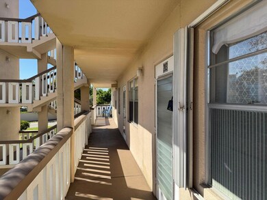 203 Southampton A, West Palm Beach, FL 33417 - photo 4