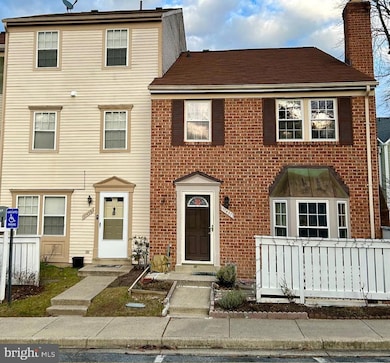 11439 Appledowre Way, Germantown, MD 20876 - photo 2