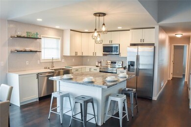 1414 Grizzly Dr NW, Cedar Rapids, IA 52405 - photo 4