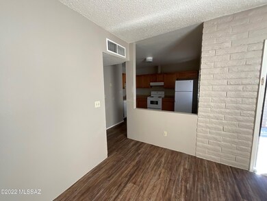 3699 N Mountain Ave unit 11, Tucson, AZ 85719 - photo 3