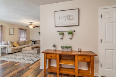 2714WColtonStOzark-7