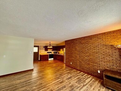 602 N Sprague St unit 2, Caledonia, MN 55921 - photo 5