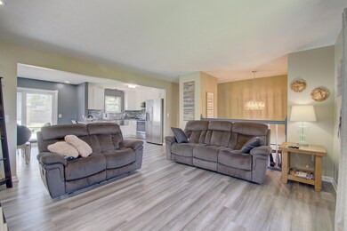 DSC_2409_10_11_12_13Interior01