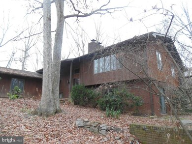 9823 Gordon Ct, Walkersville, MD 21793 - photo 4