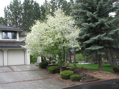 20387 White Pass Ct, Bend, OR 97702 - photo 5