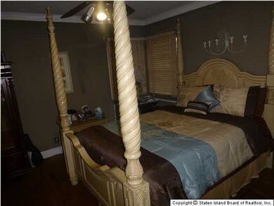 115 Cheshire Place, Staten Island, NY 10301 - photo 4