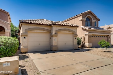 3-134885418-03 Exterior Front