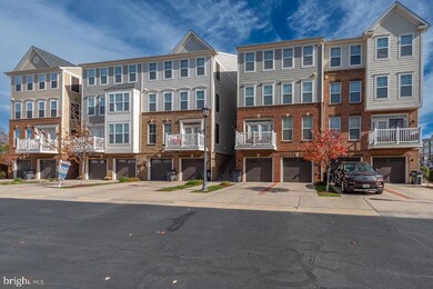 43376 Town Gate Square, Chantilly, VA 20152 - photo 2
