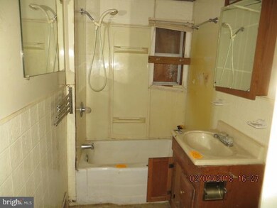 125 Hazel Ave, Halethorpe, MD 21227 - photo 7