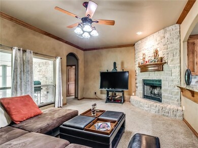 904 Bryan Dr, Moore, OK 73160 - photo 4