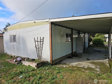 1700 E Shelton Springs Unit #61 Rd, Shelton, WA 98584 - photo 3