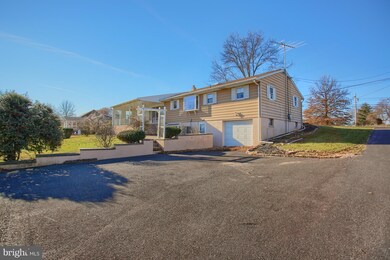 1518 Oak Rd, Pennsburg, PA 18073 - photo 5